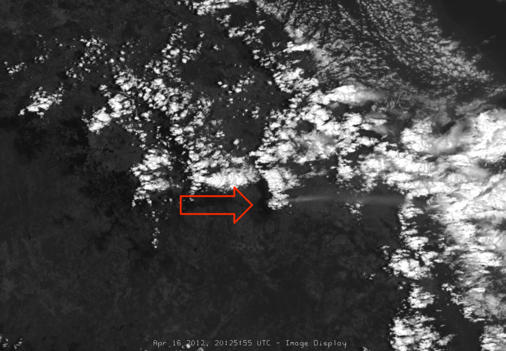 Image of Popocatépetl's ash plume from VIIRS channel I-01, 20:25 UTC 16 April 2012