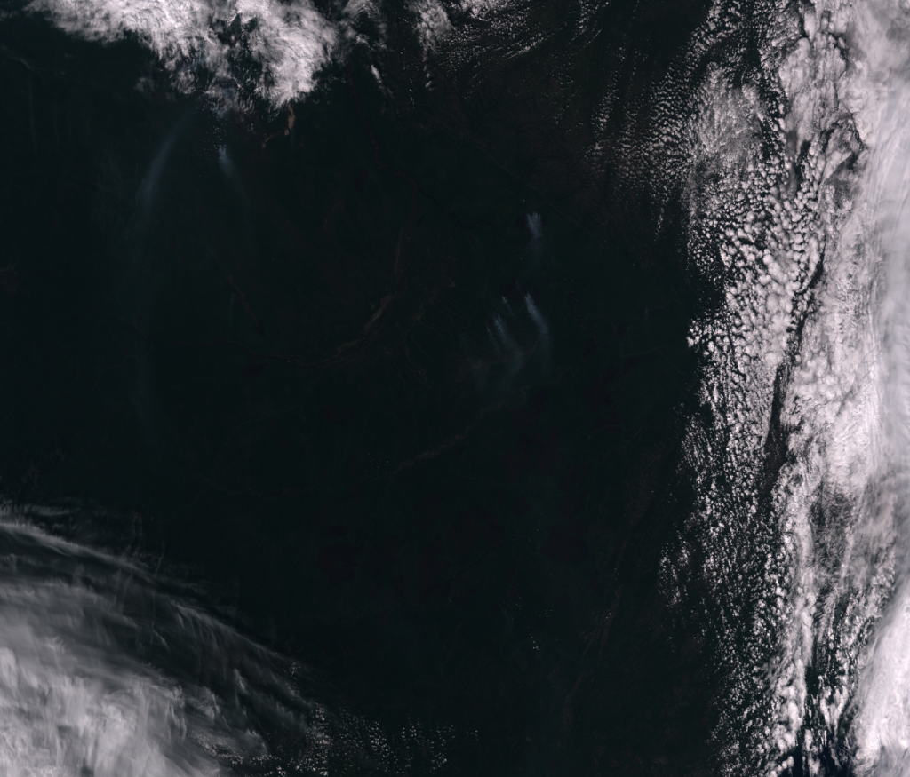 True color image from VIIRS channels M3, M4 and M5 of fires in Siberia, taken 03:22 UTC 7 August 2012