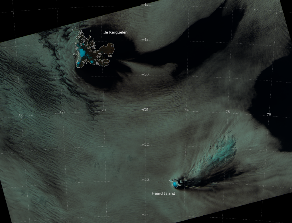 VIIRS false color composite of channels I-01, I-02 and I-03, taken 09:16 UTC 27 October 2012